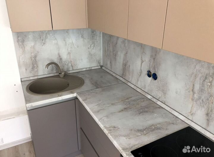 Кухонный гарнитур в стиле минимализм