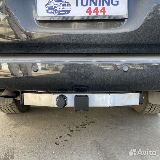Фаркоп toyota LC 200 съемный квадрат