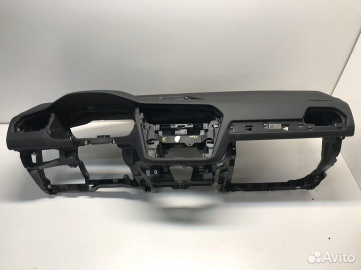 Торпедо для VW Tiguan 2016)