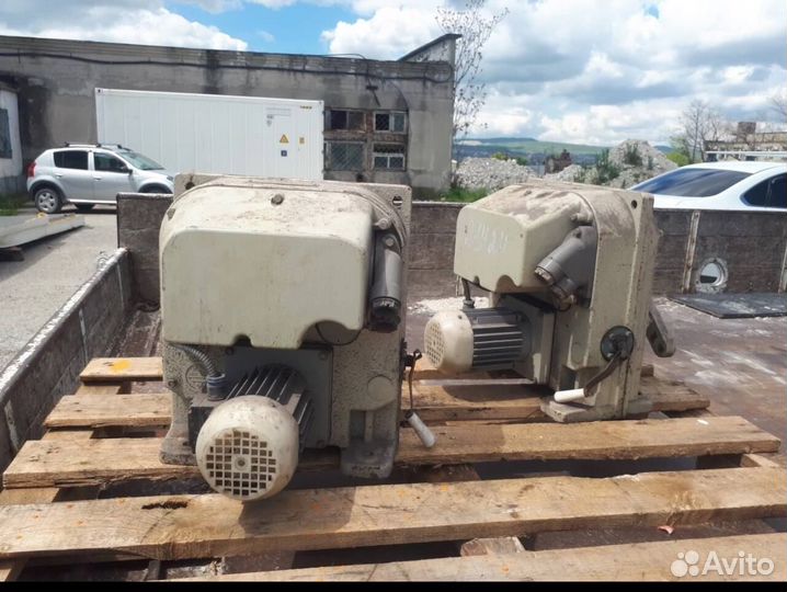 Червячный редуктор Ц2У-400 Б/у