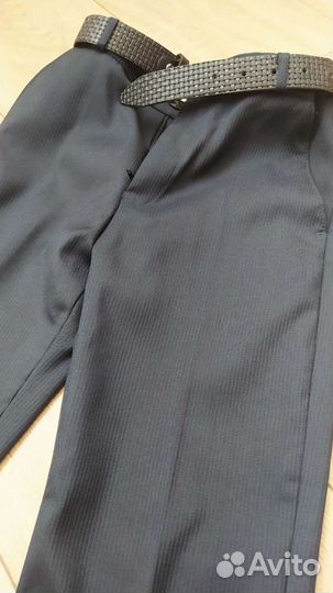 Школьный костюм+ двое брюк и рубашки