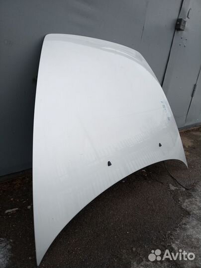 Капот Volvo C30, S40/V50 2004-12