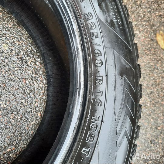 Nokian Tyres Hakkapeliitta 4 225/60 R16