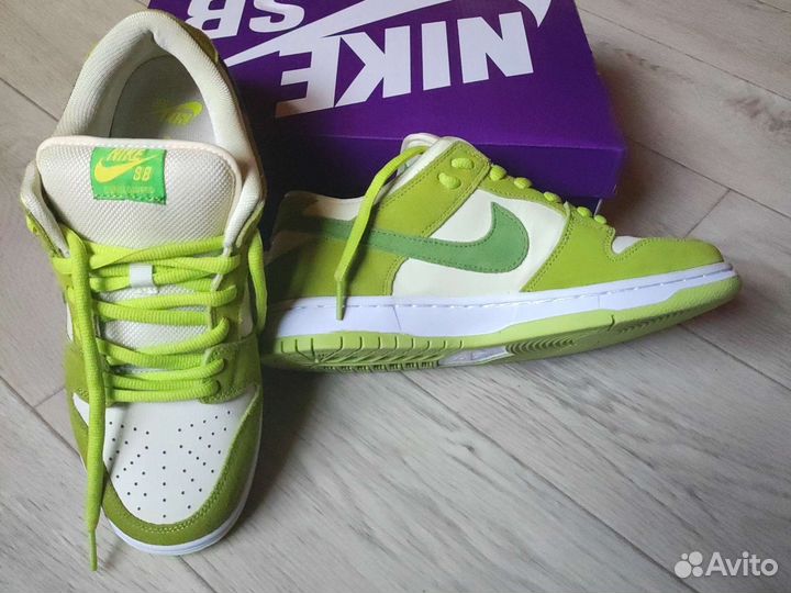 Nike sb dunk low green apple