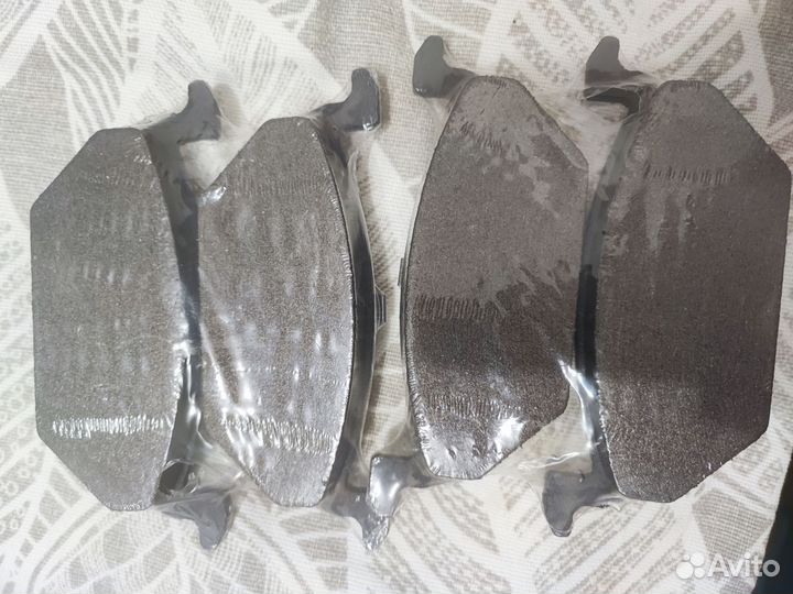 Тормозные колодки zekkert bs-1136