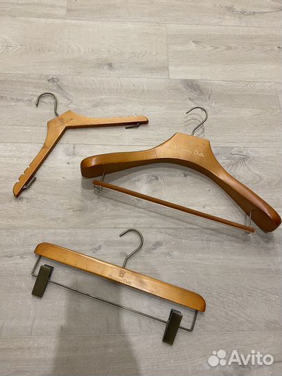 Плечики Massimo Dutti натуральное дерево