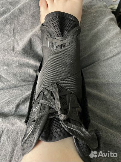 Бандаж голеностопный