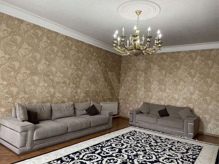 Дом 295 м² на участке 3,2 сот.