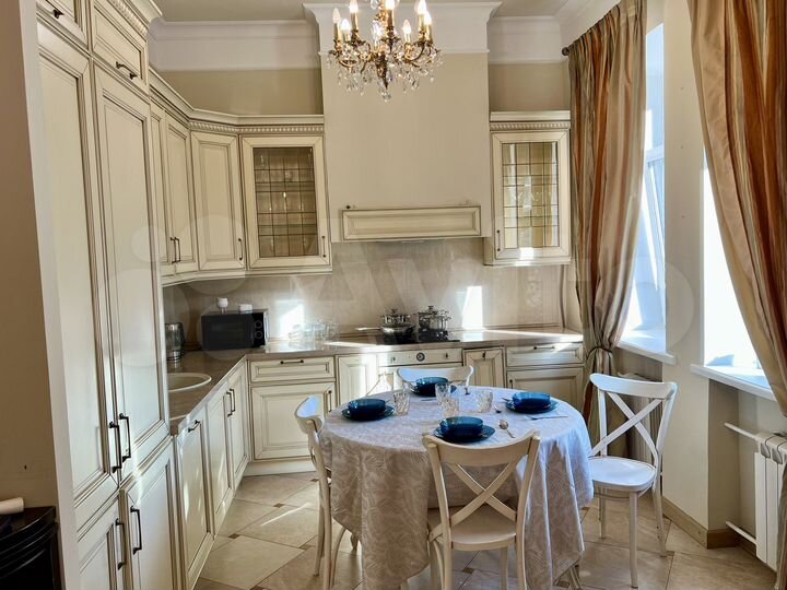 2-к. квартира, 60 м², 3/6 эт.