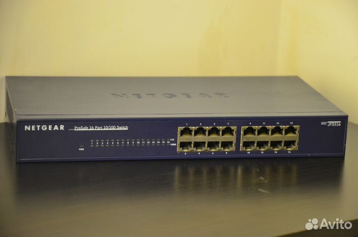 16-портовый коммутатор netgear JFS516