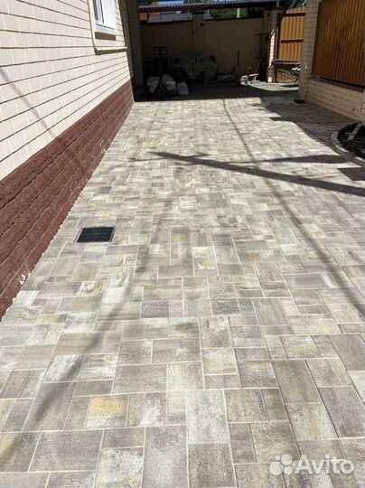 Крупноформатная тротуарная плитка
