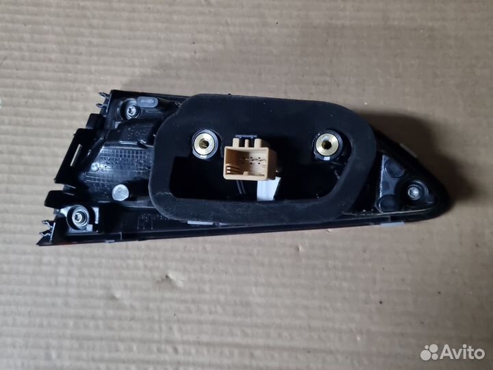 Фонарь левый в крышку багажника Volkswagen Polo