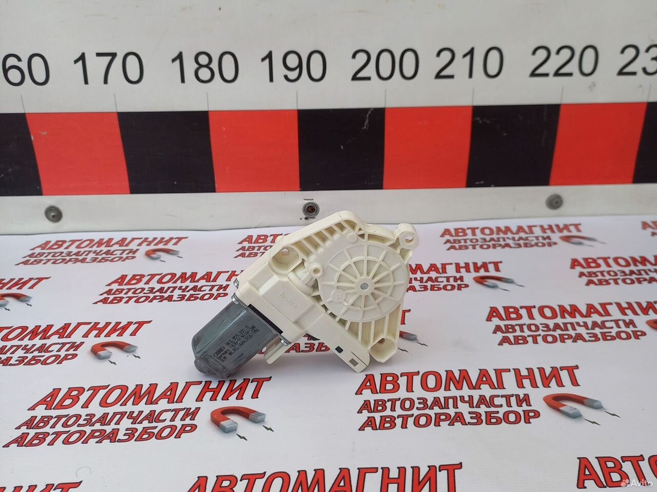 Моторчик стеклоподьемника передний левый Ауди А6