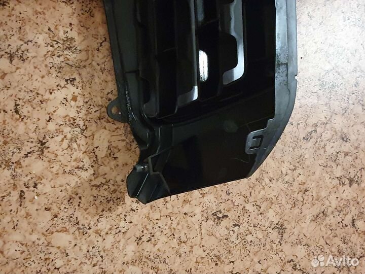 Решетка радиатора Toyota Kluger/Highlander, 2005