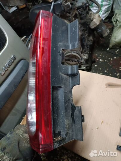 Задний левый фонарь Лада Ларгус