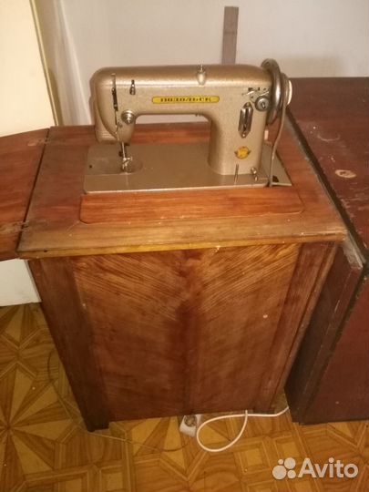 Швейная машина