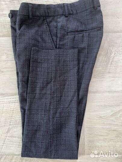 Брюки новые и пиджак 134-140