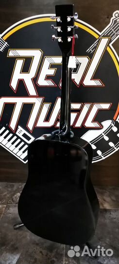 Акустическая гитара + аксессуар