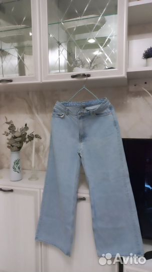 Джинсы широкие