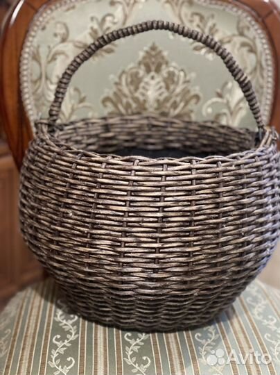 Корзина плетеная из ротанга