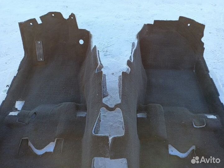 Ковер пола на Subaru Tribeca W10 WXF 2007-2013г