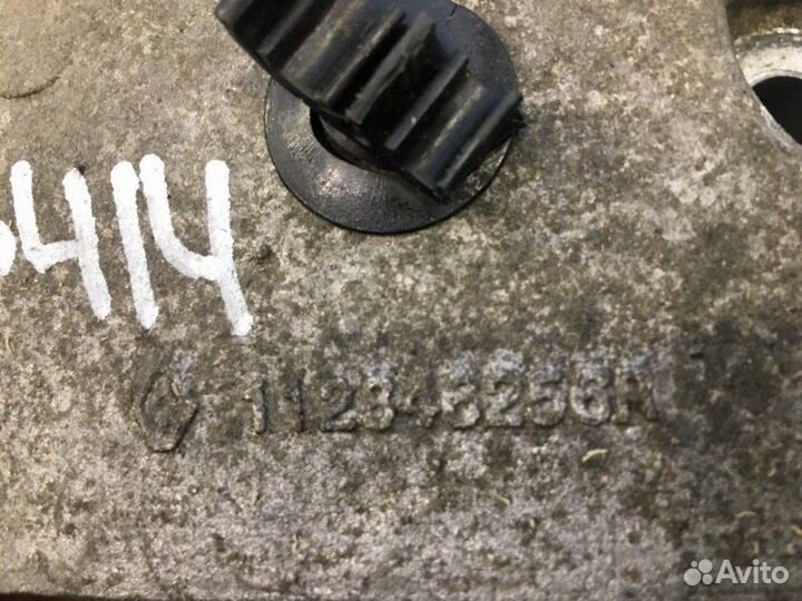 Подушка двигателя правая Renault Duster