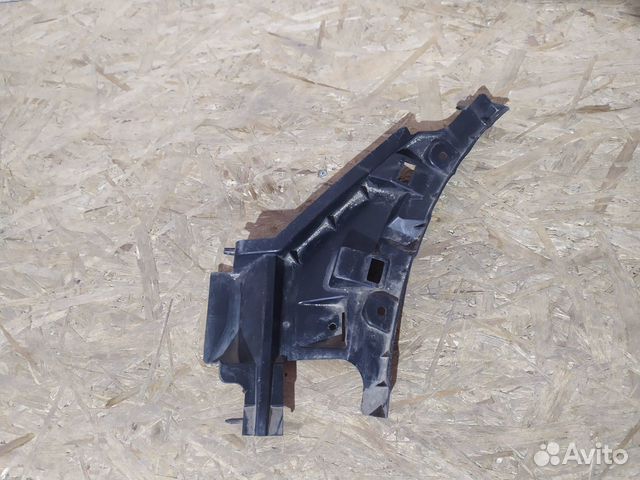 Кронштейн бампера Lexus NX 5282278010