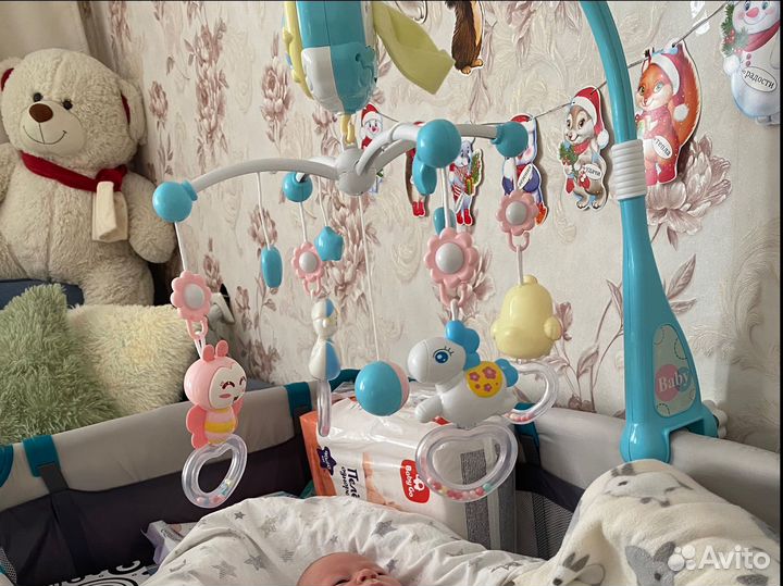 Музыкальный мобиль на кроватку