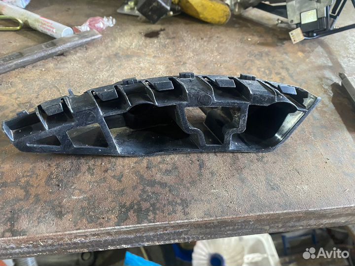 Кроншетйн крыла volkswagen jetta 6 рест