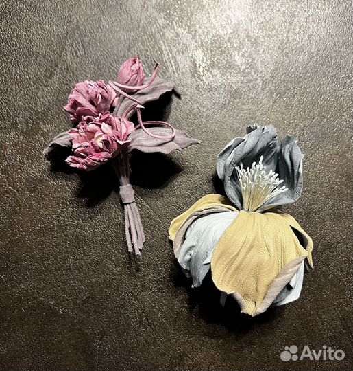 Брошь ручной работы из кожи и велюра новая