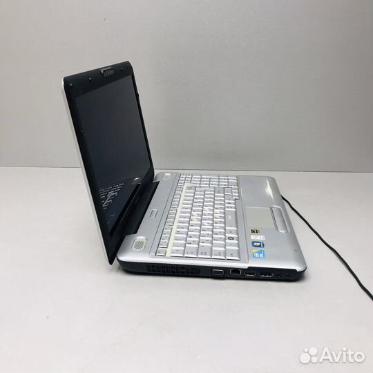 Ноутбук toshiba на i3 и SSD 240
