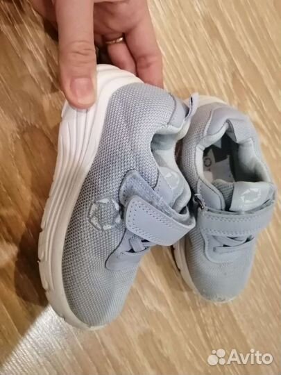 Кроссовки 24 размер