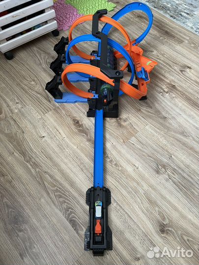 Трек Hot Wheels винтовое столкновение