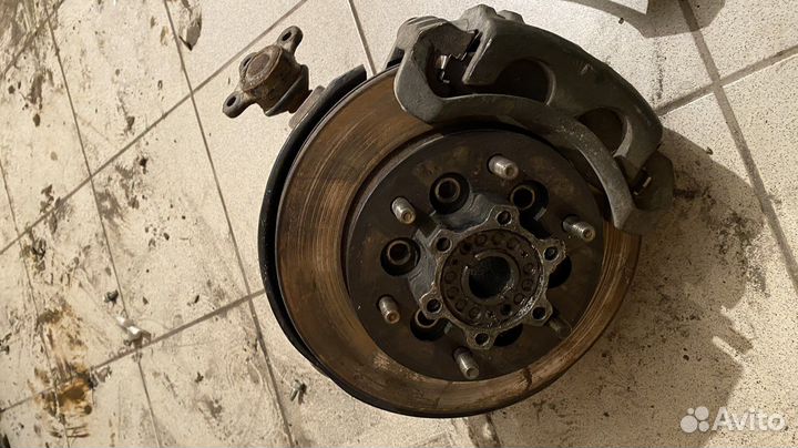 Поворотный кулак правый Great Wall Hover