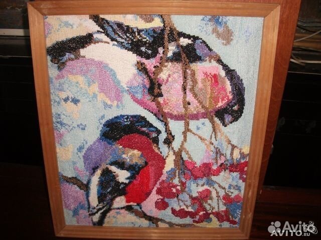 Вышивка. Снегири