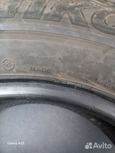 Hankook Radial RA08 215/70 R16C