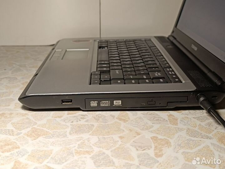 Ноутбук Toshiba L300