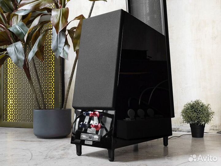 Напольная акустика Martin Logan ElectroMotion ESL