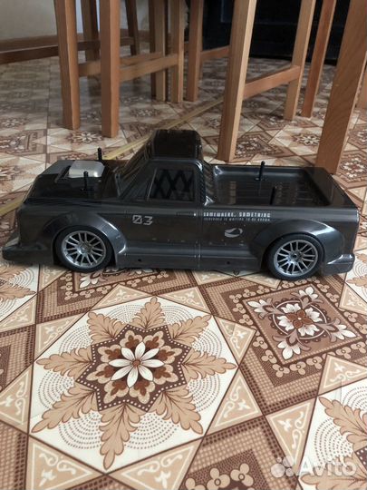 Машинка на пульте управления