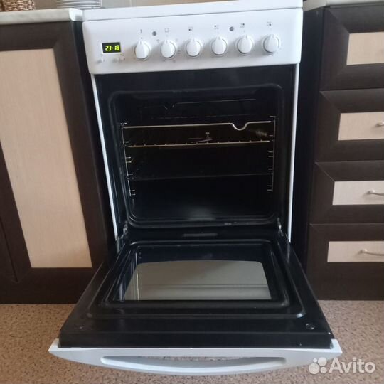 Керамическая плита Hotpoint Ariston