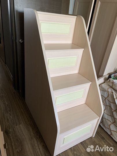 Лестница для двухъярусной кровати