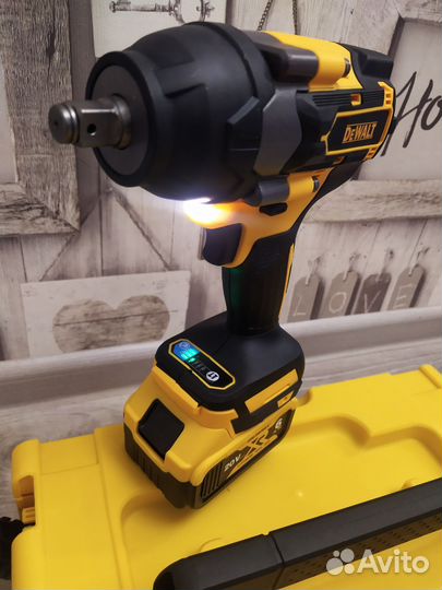 Мощный Гайковерт dewalt 800Нм