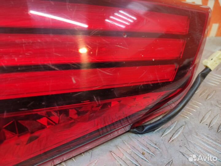 Фонарь внутренний левый Mitsubishi Outlander 3