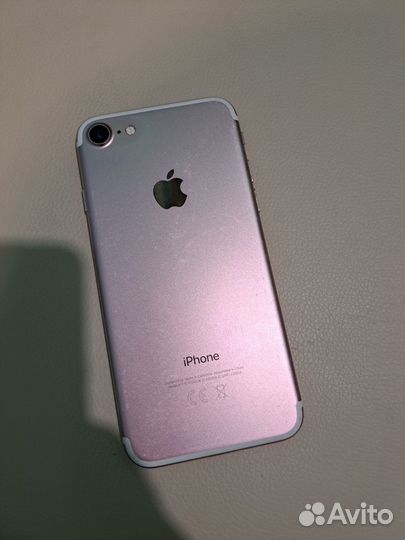 Телефон iPhone 7
