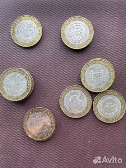 Продаю 10рублевые монеты