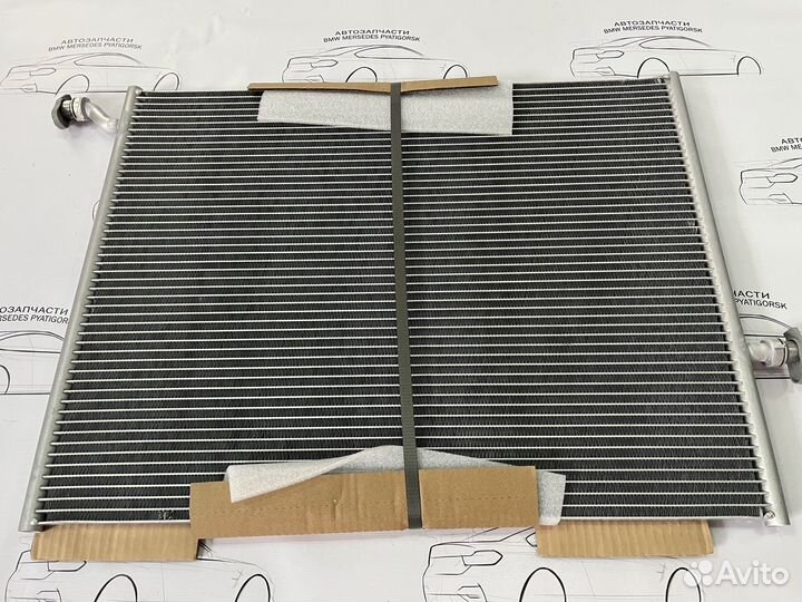 Радиатор низких температур Mercedes W205 W213 GLC