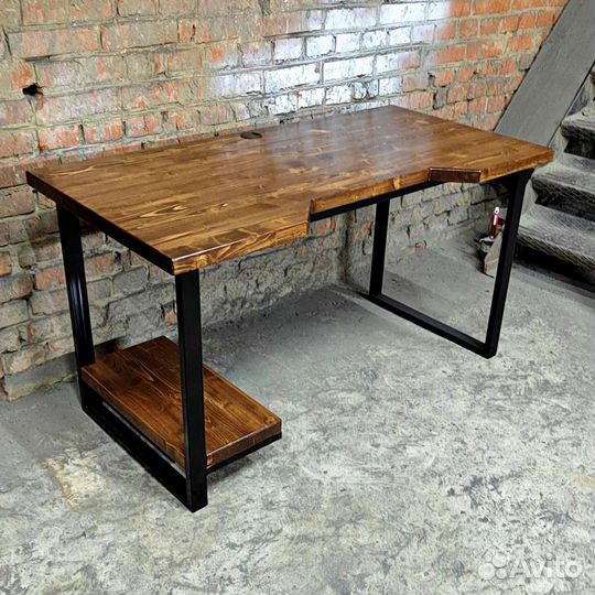 Компьютерный стол, игровой стол