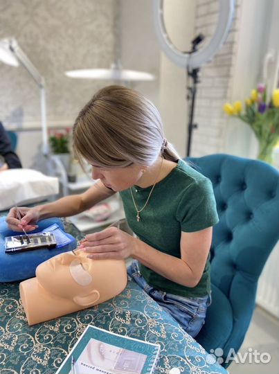 Курсы по наращиванию ресниц. Обучение