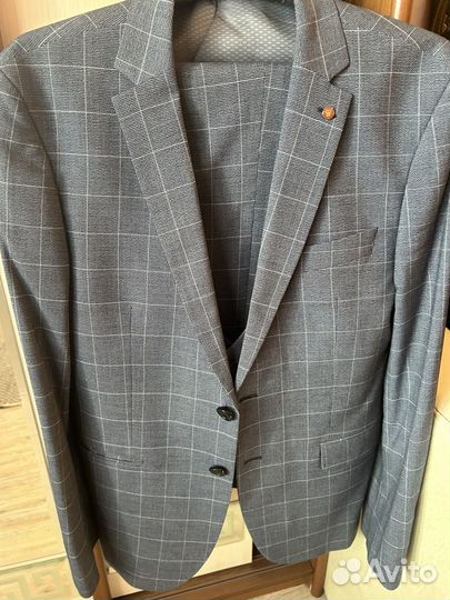 Мужской костюм тройка 52