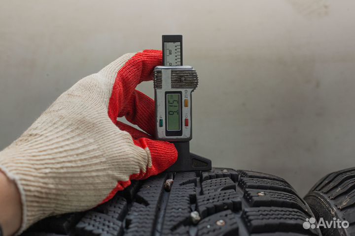 Marshal I'Zen RV Stud KC16 225/60 R18 104T